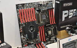 ���������꡼ No.030�Υ���ͥ������ / Intel in Akiba������������Ρ�Solid�ɤʥࡼ�ӡ������������ͤˤ��SSD�ֺ¡�OC������Ͽ�����󥸤�