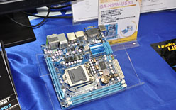 ���������꡼ No.037�Υ���ͥ������ / Intel in Akiba������������Ρ�Solid�ɤʥࡼ�ӡ������������ͤˤ��SSD�ֺ¡�OC������Ͽ�����󥸤�