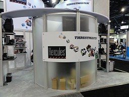 画像ギャラリー No.007のサムネイル画像 / CES会場の「Gaming Showcase」にあった「これはいい」ゲーマー向けチェア