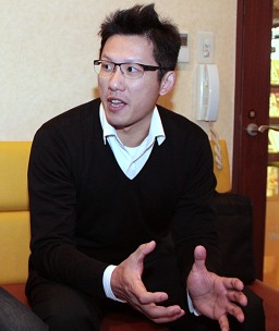 画像ギャラリー No.003のサムネイル画像 / P67マザーボードでゲーマー向け市場を狙うASRockマーケティング&Jonathan“Fatal1ty” Wendel氏インタビューを掲載