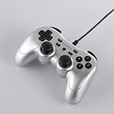 画像ギャラリー No.002のサムネイル画像 / バッファローコクヨサプライ,多機能ゲームパッド,5.1ch対応ヘッドセット発売