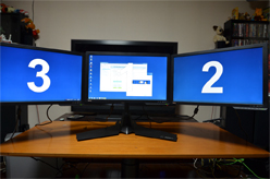 XFX֥ɤ3̥ǥץ쥤ɡXFX Triple Display Monitor StandפȤΩƤƤߤ