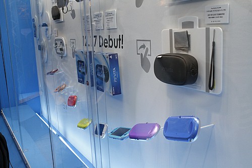 ���������꡼ No.001�Υ���ͥ������ / ��TGS 2011��PlayStation Vita�Υ��顼�Хꥨ�������SCE�֡����ˤƻ���Ÿ����������ϸĿͤι��ߤ˹�碌�����򤬲�ǽ�ˤʤ�Τ��⡩