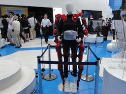 ���������꡼ No.019�Υ���ͥ������ / �֤��줫������ܤǿ����ʵ��Ѥ����߽Ф����פȵ��Ļ᤬��롤CEATEC JAPAN 2011����ƥ��Ĵ�ֱ��ݡ���