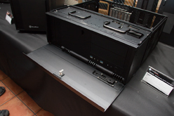 画像ギャラリー No.007のサムネイル画像 / “米びつ”PCケースにMini-ITX対応版が登場,Raven RV04は「開発中」〜秋葉原で行われたSilverStoneイベントレポート