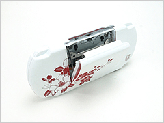 ���������꡼ No.004�Υ���ͥ������ / PSP-3000��2000�ѤΥ��ꥳ�󥫥С����¤������դȤ�������4�郎�ɲ�