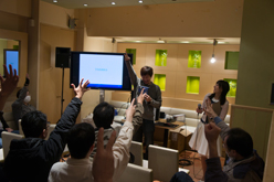 画像ギャラリー No.019のサムネイル画像 / 「リンクス感謝祭2011」開催。Tt eSPORTSのマウスやキーボードなどに白色モデルが登場