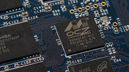 ���������꡼ No.004�Υ���ͥ������ / ������SSD���礭���ɤ��ڤ�OCZ��PCIe�ץ�åȥե������Kilimanjaro�׺��Ѥ�Thunderbolt�б�SSD��6Gbps����ȥ�����κǿ��������