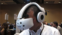 画像ギャラリー No.002のサムネイル画像 / AndoridやiOS搭載端末と,その周辺機器が見せるゲームデバイスの可能性。2012 International CESで展示された新製品をまとめてチェック