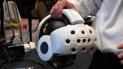 画像ギャラリー No.004のサムネイル画像 / AndoridやiOS搭載端末と,その周辺機器が見せるゲームデバイスの可能性。2012 International CESで展示された新製品をまとめてチェック