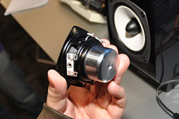 画像ギャラリー No.015のサムネイル画像 / 「最新技術を使いやすい形でいち早く製品化したい」。インテル,つくば本社内にソフト&ハードメーカーとの協業を図るための施設をオープン