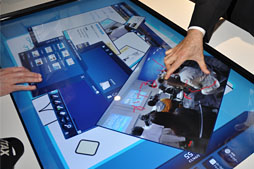 画像ギャラリー No.022のサムネイル画像 / 「最新技術を使いやすい形でいち早く製品化したい」。インテル,つくば本社内にソフト&ハードメーカーとの協業を図るための施設をオープン