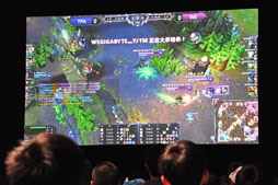 ꡼ No.016Υͥ / NGF 2012/GeForce LANפΥ।٥ʬݡȡΥϳΤ˥ݡĶԤä