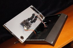 画像ギャラリー No.002のサムネイル画像 / HORIの新作アーケードスティック「ファイティングエッジ」レビュー。sako氏お墨付きのプレイフィールと,内部構造を徹底解剖