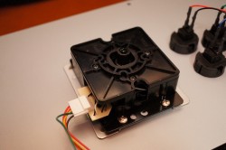 画像ギャラリー No.005のサムネイル画像 / HORIの新作アーケードスティック「ファイティングエッジ」レビュー。sako氏お墨付きのプレイフィールと,内部構造を徹底解剖