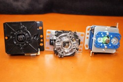 画像ギャラリー No.012のサムネイル画像 / HORIの新作アーケードスティック「ファイティングエッジ」レビュー。sako氏お墨付きのプレイフィールと,内部構造を徹底解剖