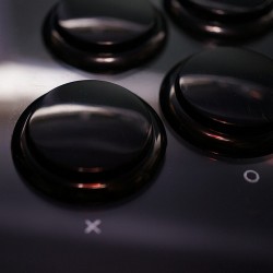 画像ギャラリー No.038のサムネイル画像 / HORIの新作アーケードスティック「ファイティングエッジ」レビュー。sako氏お墨付きのプレイフィールと,内部構造を徹底解剖