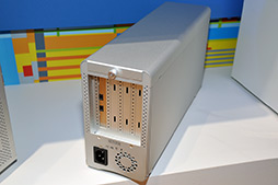 ꡼ No.006 | COMPUTEXMSIγդեåܥåGUSסThunderboltбǤưǥ⤬Ԥ