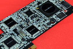 ꡼ No.018Υͥ / COMPUTEXAVerMediaPCIe³Ρ֥¶ϿѥɡפܻԾPCȥൡ2ǥ