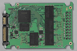 画像ギャラリー No.010のサムネイル画像 / Samsung製SSD「SSD 830」を試す。シーケンシャルアクセスとランダムライトが速く,価格対性能比は高い