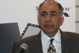 ���������꡼ No.003�Υ���ͥ������ / Spansion���ֲ���ǧ�����ٱ����٤��㸺���륳�ץ����å��פ򥢥ԡ��롣�ֺܸ����ʤ��龭��Ū�ˤϥ����ൡ�䥹�ޡ��ȥե���ˤ⡩