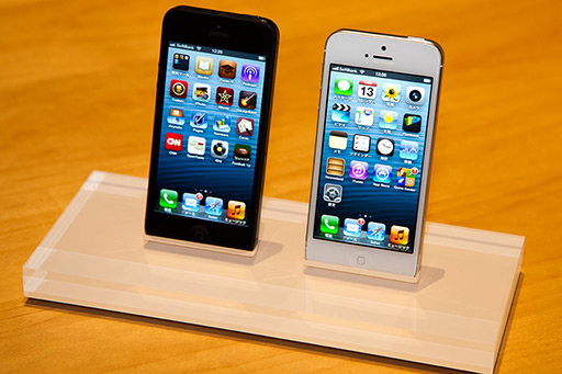 画像ギャラリー No.002のサムネイル画像 / Apple,「iPhone 5」を日本国内で披露。実機をフォトレポート形式でお届け