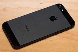 画像ギャラリー No.005のサムネイル画像 / Apple,「iPhone 5」を日本国内で披露。実機をフォトレポート形式でお届け