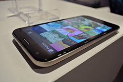 ꡼ No.005 | ASUS֥åȤˤʤAndroidޡȥեPadFone 2פȯɽ2012ǯܹȯ䤵ͽ