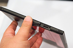 画像ギャラリー No.023のサムネイル画像 / Lenovo,Windows 8タブレット「ThinkPad Tablet 2」を解説。「Atom Z2760」搭載で軽量・薄型を実現