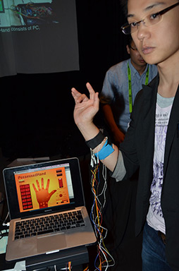 ꡼ No.002 | ŵǼ򼫺ߤ뵻Ѥо졣SIGGRAPH 2012Emerging TechnologiesŸݡȡ2 