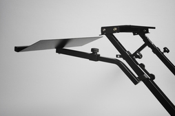 画像ギャラリー No.015のサムネイル画像 / “折りたたみ可能”なレースゲーム用コックピット「AP2 Foldable Racing Wheel Stand」レビュー