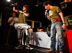 画像ギャラリー No.012のサムネイル画像 / FEZと岩田光央さん&鈴村健一さんのラジオ番組がコラボ。東京で実施されたラジオライブ「スウィートイグニッショントークライブ Powerd by FEZ」レポート