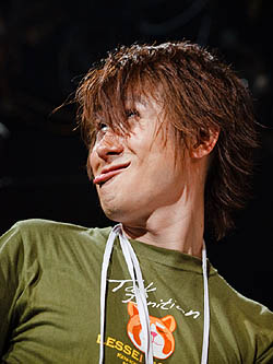 画像ギャラリー No.016のサムネイル画像 / FEZと岩田光央さん&鈴村健一さんのラジオ番組がコラボ。東京で実施されたラジオライブ「スウィートイグニッショントークライブ Powerd by FEZ」レポート