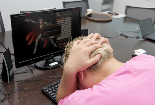 ꡼ No.008Υͥ / PR˿ǥ꤬RED STONEפΥ٥100ãĩץǥ塼ο򤫤ιϡ