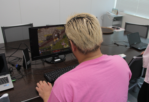 ꡼ No.011Υͥ / PR˿ǥ꤬RED STONEפΥ٥100ãĩץǥ塼ο򤫤ιϡ