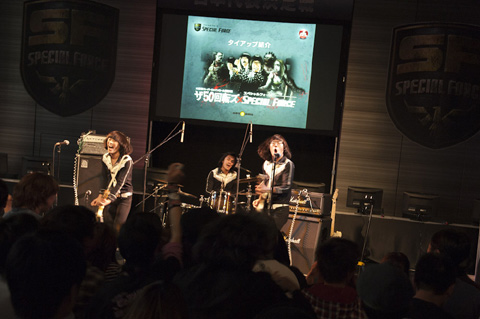 ���������꡼ No.001�Υ���ͥ������ / ��SPECIAL FORCE���������������ï�μ�ˡ����ո��ǹԤ�줿������ɽ�������ݡ���