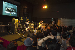 ���������꡼ No.003�Υ���ͥ������ / ��SPECIAL FORCE���������������ï�μ�ˡ����ո��ǹԤ�줿������ɽ�������ݡ���