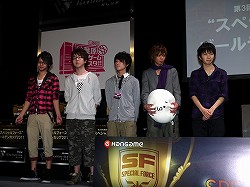 画像ギャラリー No.002のサムネイル画像 / 2人のプロゲーマーが晴れ舞台で魅せた! 「スペシャルフォース ゴールデンカップ2011」レポート