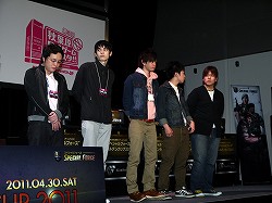 画像ギャラリー No.004のサムネイル画像 / 2人のプロゲーマーが晴れ舞台で魅せた! 「スペシャルフォース ゴールデンカップ2011」レポート