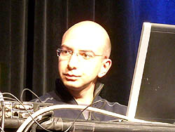 ���������꡼ No.002�Υ���ͥ������ / ��GDC 2010�ϡ��˼֡ɤ˲ä��ơ��˼ԡɤޤǺ�줽���ʥ��������ǽ�� ��APB�פΥ������ޥ���������󥷥��ƥ�Ϥ����ޤǤǤ���