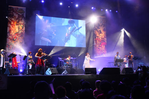 画像ギャラリー No.010のサムネイル画像 / ファンがECOの10周年を祝った「ECO祭2015 in 東京 & ECO★サミット vol.4」をレポート。2016年のテーマは「ひろがる」