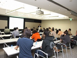 ������#001�Υ���ͥ���/11��19���Υ��åץǡ��ȡ�New Xbox Experience�פǡ�Xbox 360�Ϥɤ��Ѥ�롩