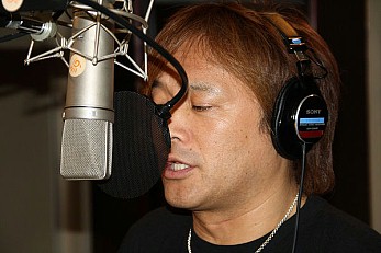 画像集#006のサムネイル/親子二世代にわたるミニ四駆の象徴に! 「ワクワク無限大∞ミニ四駆ワールド」のテーマソングを歌う影山ヒロノブさん&作曲の菊田裕樹さんインタビュー