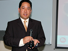 画像集#029のサムネイル/Microsoft,ゲーマー向けマウス「SideWinder」を国内初公開