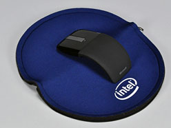 ���������꡼ No.018�Υ���ͥ������ / Microsoft��BlueTrack���ѤΡ�Arc Touch mouse�פ�2011ǯ1��28��ȯ�䡣���ä�����Х���Υ�����Ķ��ǻȤäƤߤ�