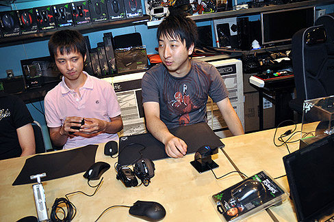 画像ギャラリー No.018のサムネイル画像 / KeNNy,uNleashed & fumio×MSY。「ゲーマー視点でRazer Mambaを評価する」座談会レポートを掲載