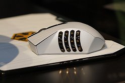 ꡼ No.011 | E3 2011RazerStar Wars: The Old RepublicפȤΥåʤо졣Star WarsͤΥޥ䥭ܡɤ򻣱ƤƤ