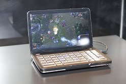 ꡼ No.018 | E3 2011RazerStar Wars: The Old RepublicפȤΥåʤо졣Star WarsͤΥޥ䥭ܡɤ򻣱ƤƤ