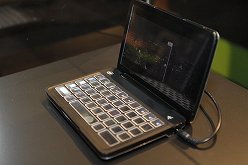 ꡼ No.019 | E3 2011RazerStar Wars: The Old RepublicפȤΥåʤо졣Star WarsͤΥޥ䥭ܡɤ򻣱ƤƤ