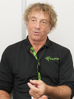 ꡼ No.015Υͥ / TGS 2011RazerζƱΩԡRazerguyץ󥿥ӥ塼ɥƥåRazerΤΤˤĤʹƤ